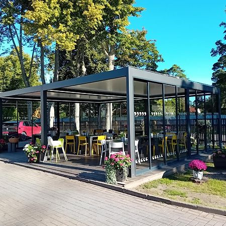 Juras Brize Hotel Ventspils Ngoại thất bức ảnh