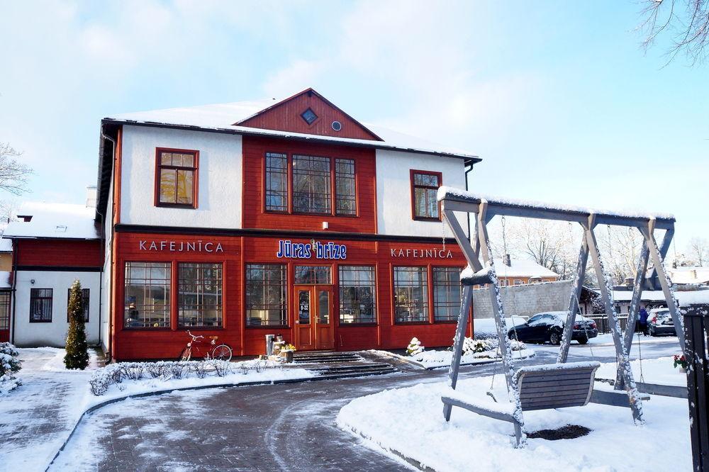 Juras Brize Hotel Ventspils Ngoại thất bức ảnh